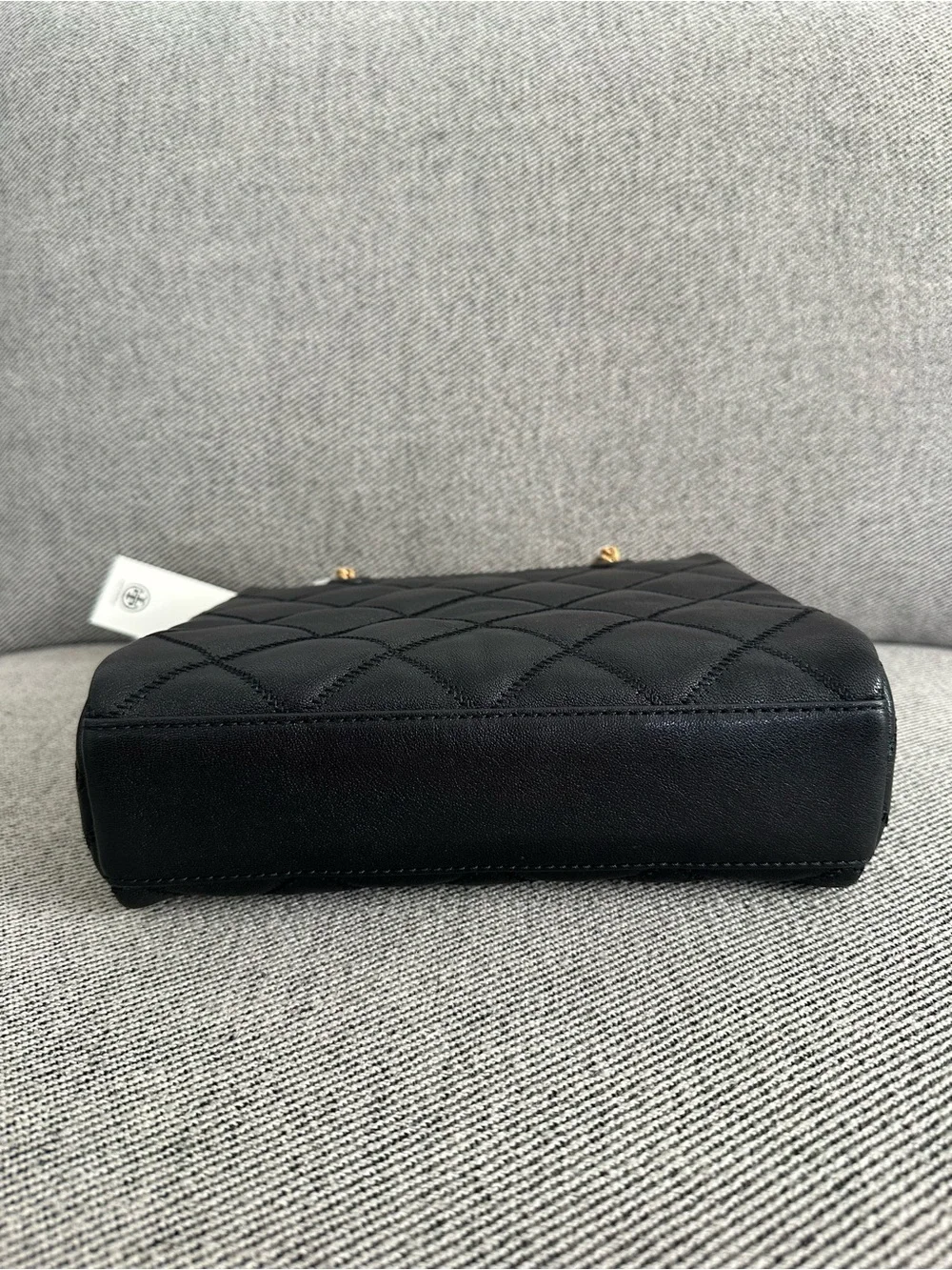 NWT Tory Burch Willa Zip Top Tote 163631